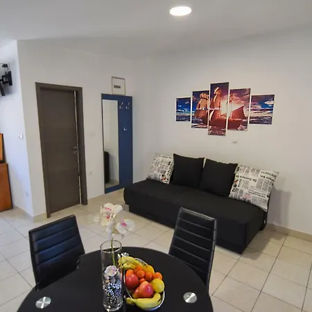 F-Holiday Apartment Zadar Buitenkant foto