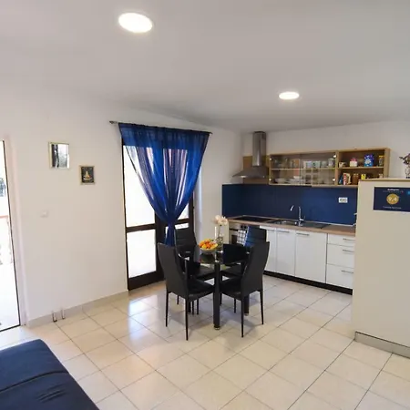 F-Holiday Apartment Zadar Buitenkant foto