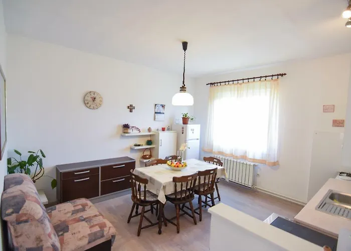 F-Holiday Apartment